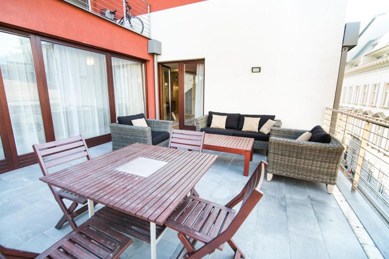 בודפשט Paulay Free Parking Luxury Design Apartman With Terazze מראה חיצוני תמונה